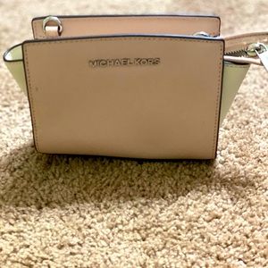 Michael Kors mini Crossbody Super Sunday Sale!